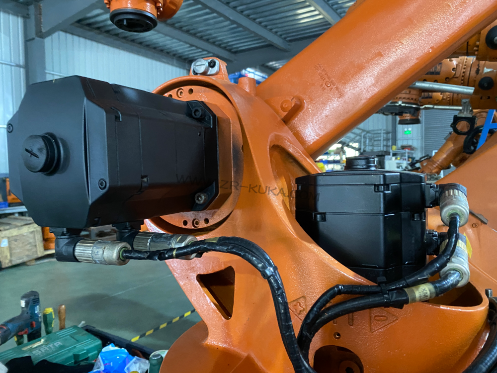 庫卡KUKA機器人kr16-2伺服電機維