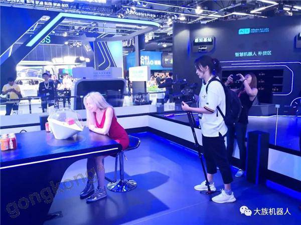 聚焦“新制造”|大族機(jī)器人亮相2018云棲大會(huì)