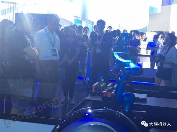 聚焦“新制造”|大族機(jī)器人亮相2018云棲大會(huì)