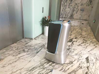 機(jī)器人寫字樓里送外賣 “最后50米”配送智能化是大勢所趨