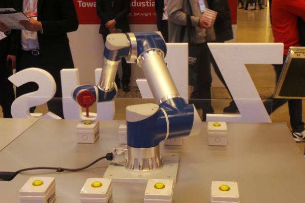 韓國“智慧工廠+自動化2019”展會開幕