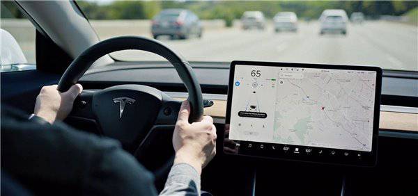 特斯拉和Waymo,做自動駕駛有什么不同?